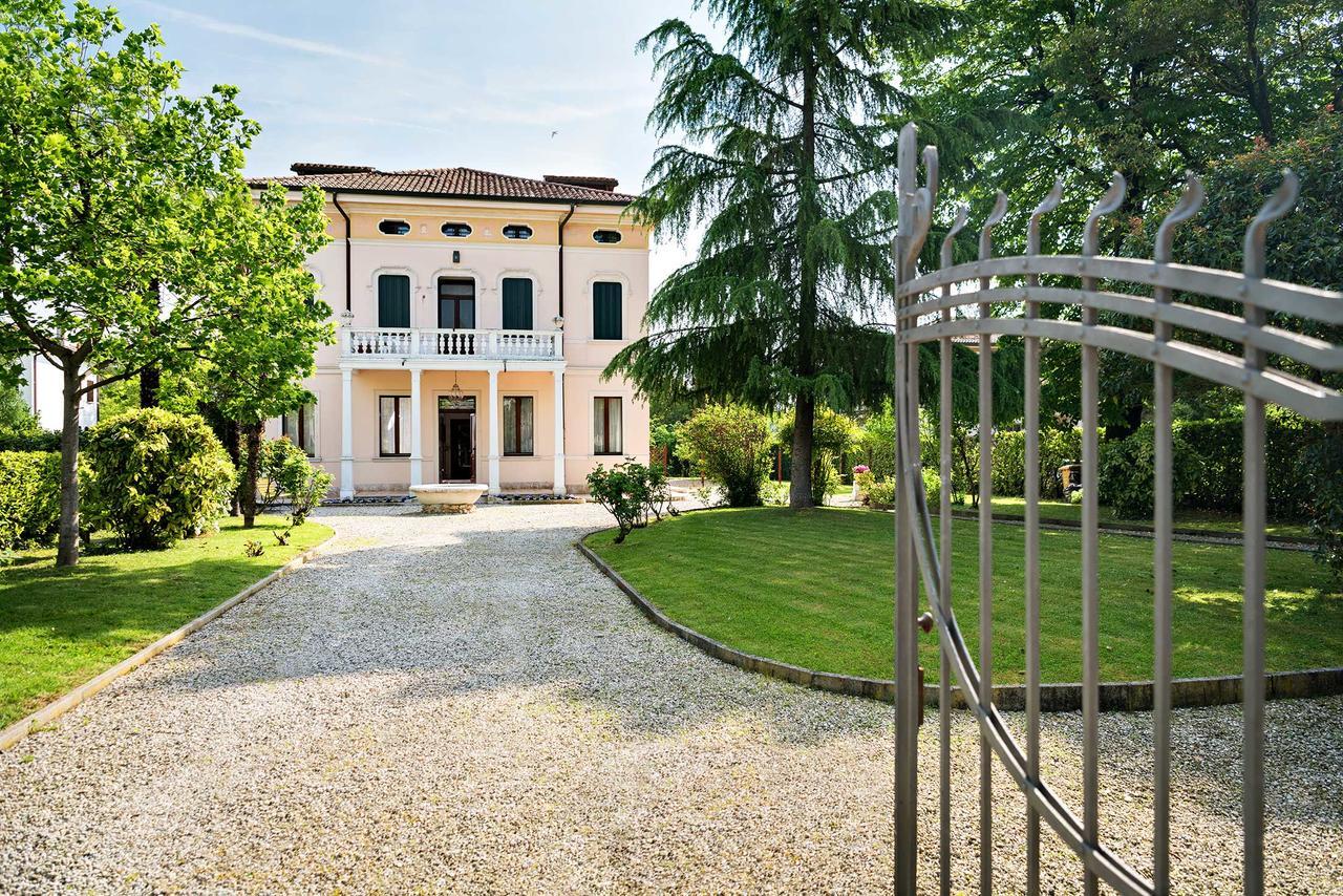 B&B Villa Romano เตรวิโซ ภายนอก รูปภาพ